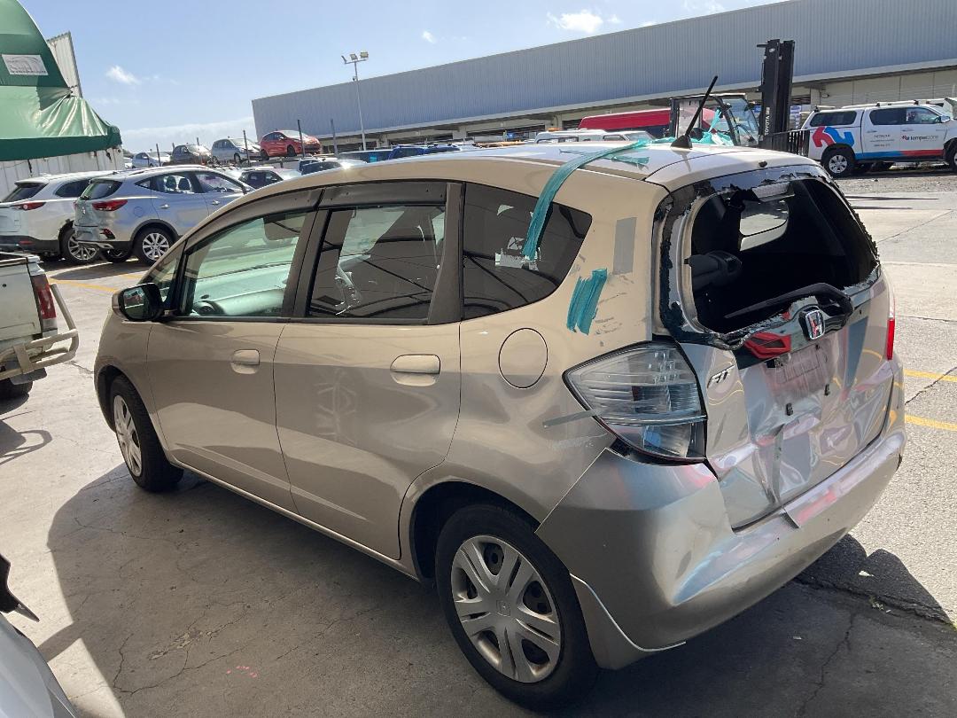 Photo '13' of Honda FIT Photo '13' of Honda FIT