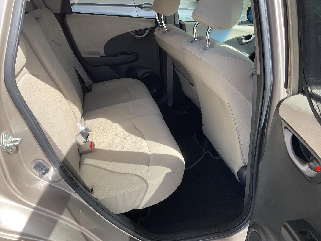 Photo '20' of Honda FIT Photo '20' of Honda FIT