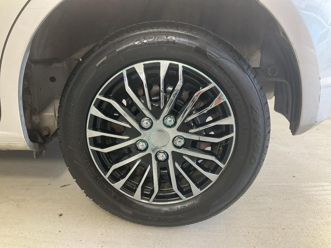 Photo '11' of Honda FIT