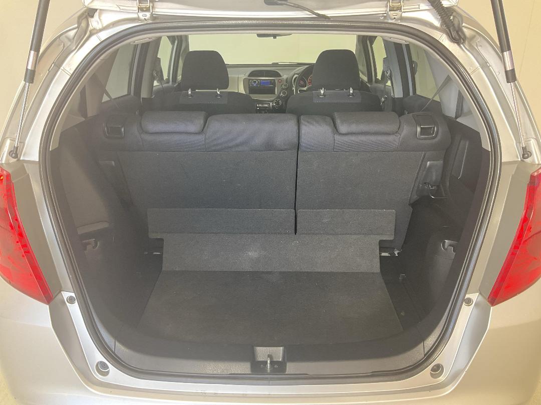 Photo '14' of Honda FIT