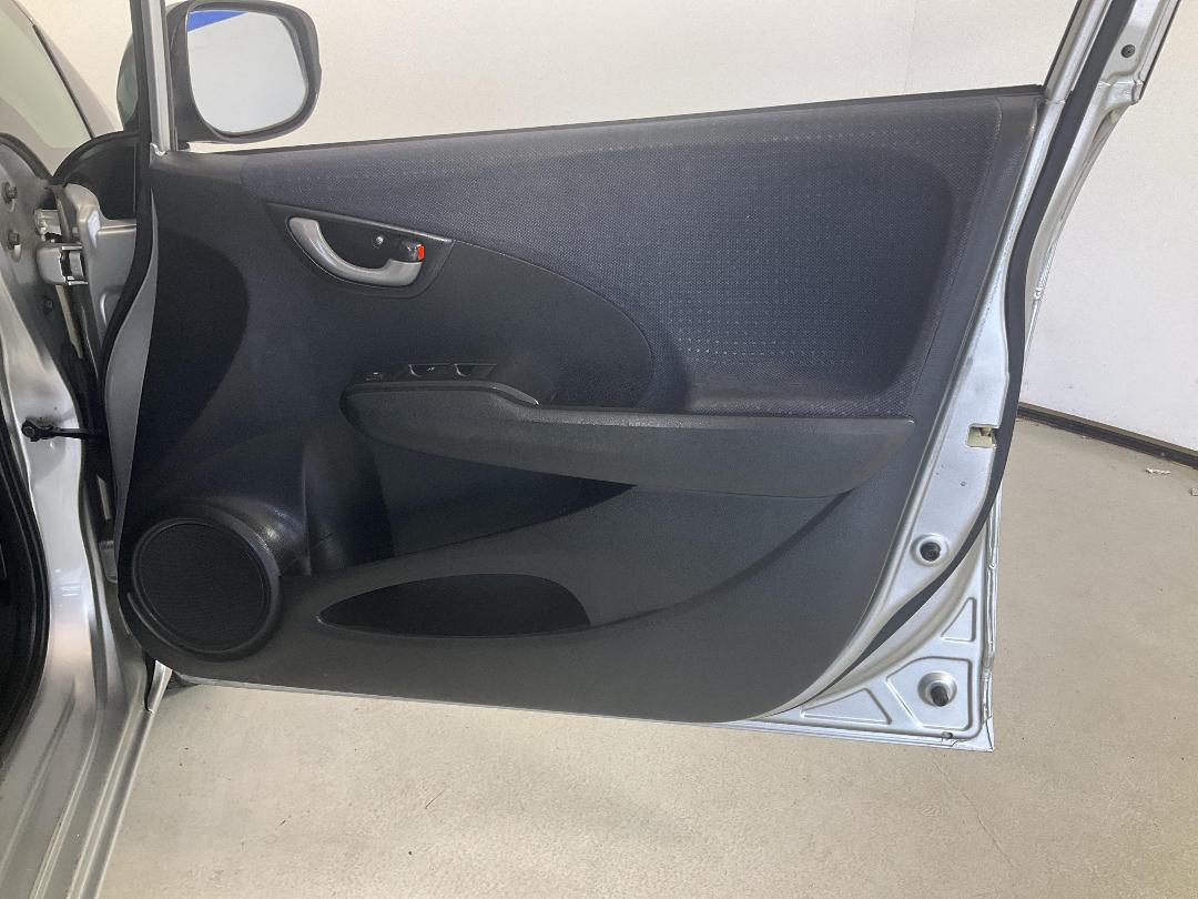 Photo '15' of Honda FIT