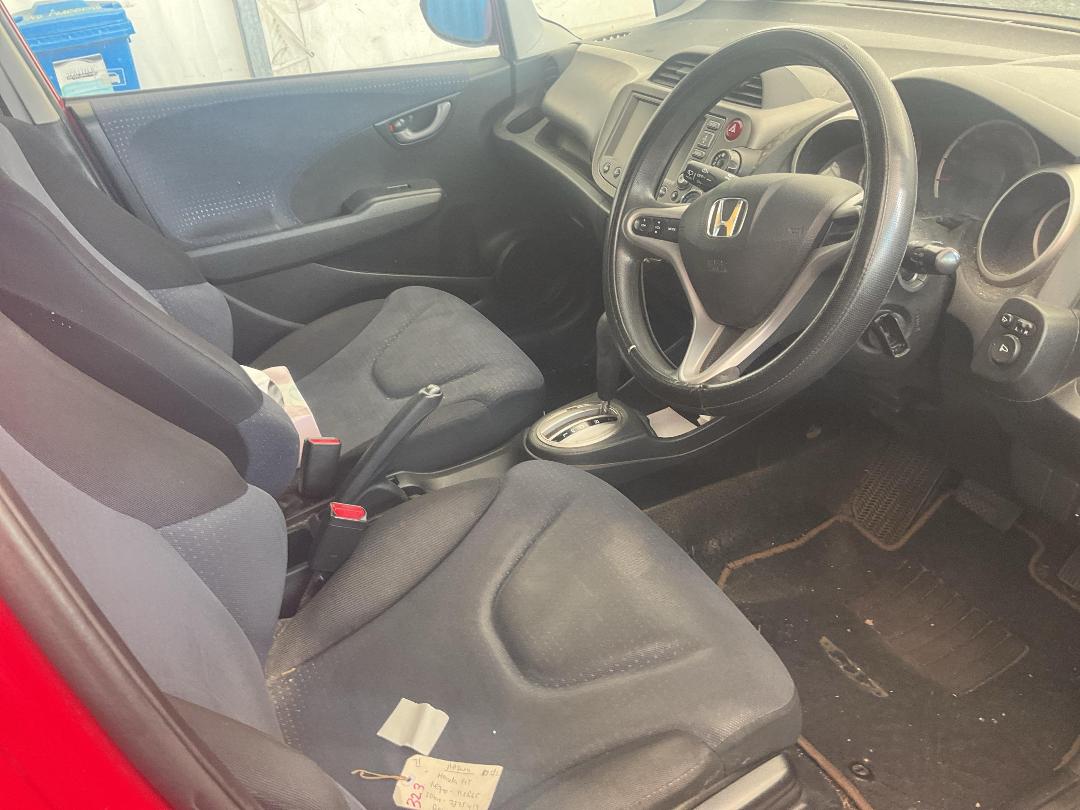 Photo '6' of Honda FIT Photo '6' of Honda FIT