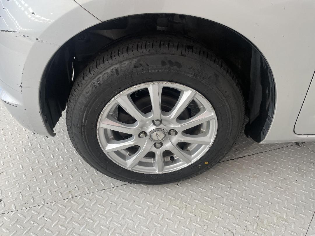 Photo '10' of Honda FIT Photo '10' of Honda FIT