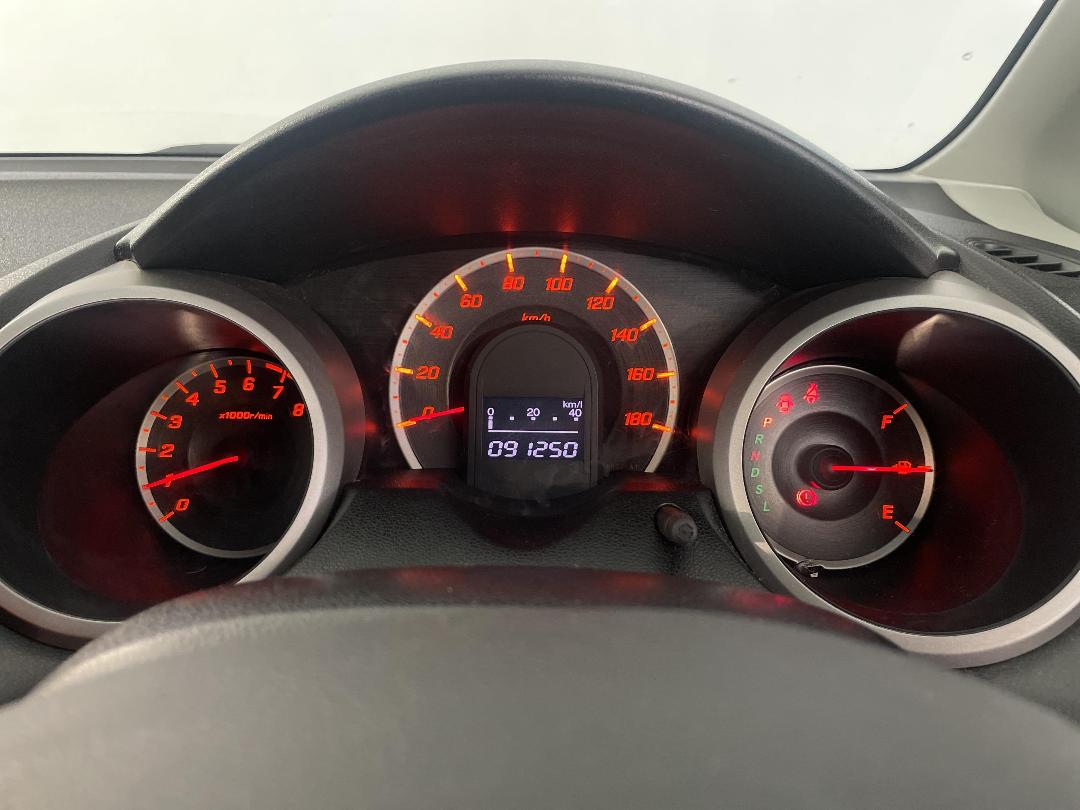 Photo '21' of Honda FIT Photo '21' of Honda FIT