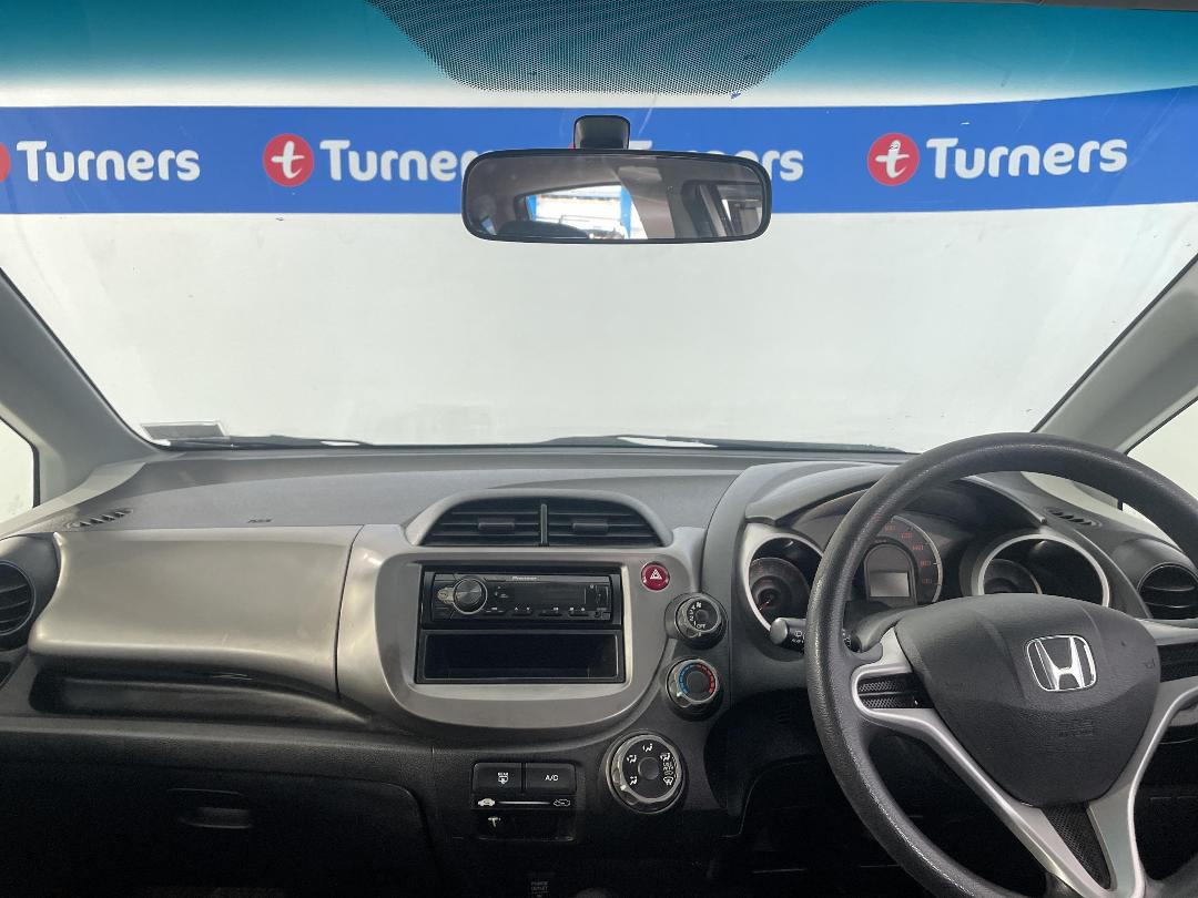 Photo '17' of Honda FIT Photo '17' of Honda FIT