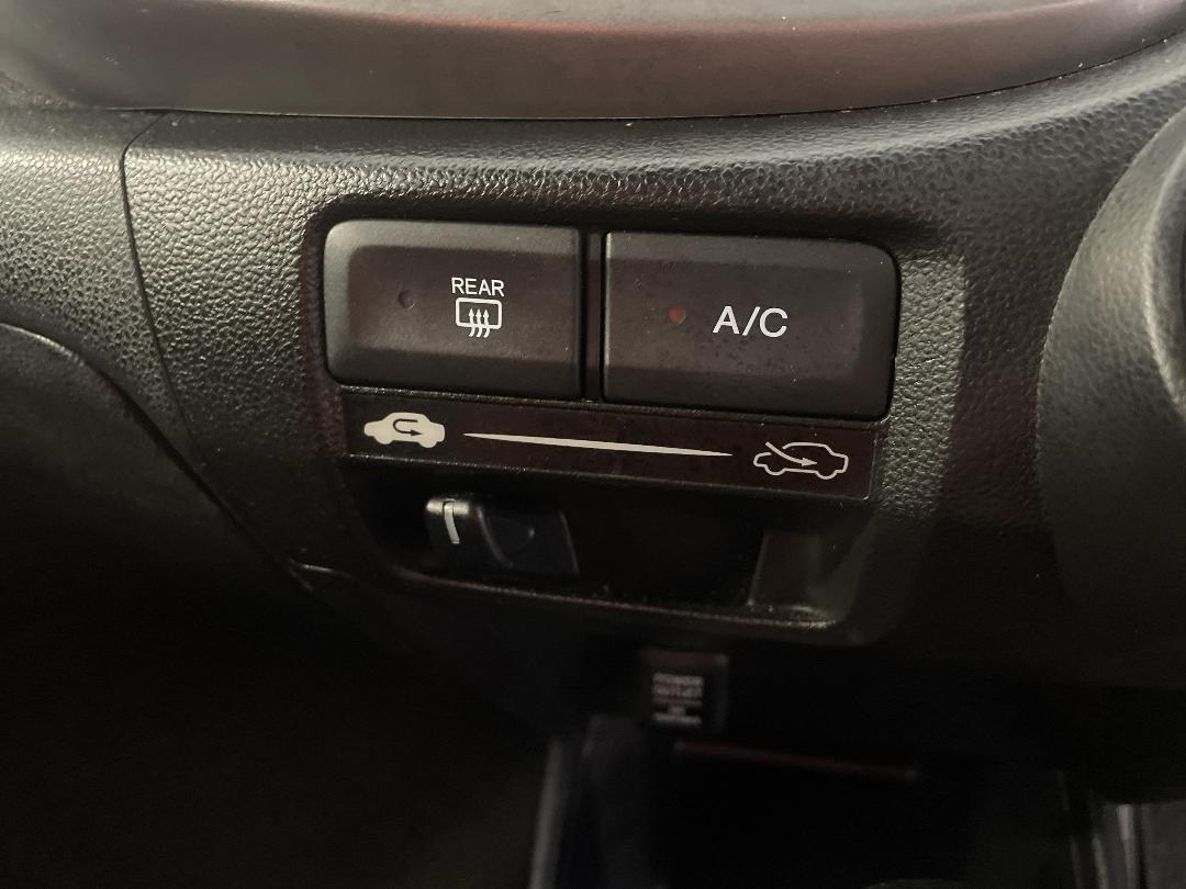 Photo '29' of Honda FIT Photo '29' of Honda FIT