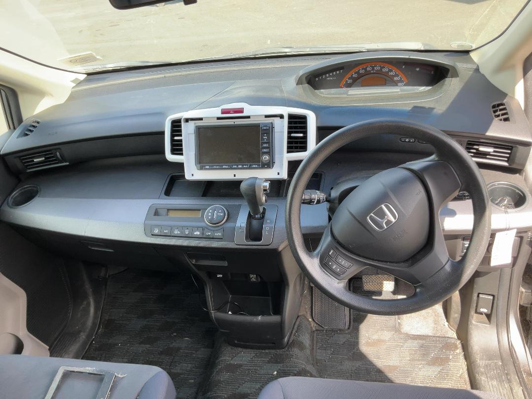 Photo '17' of Honda Freed Photo '17' of Honda Freed