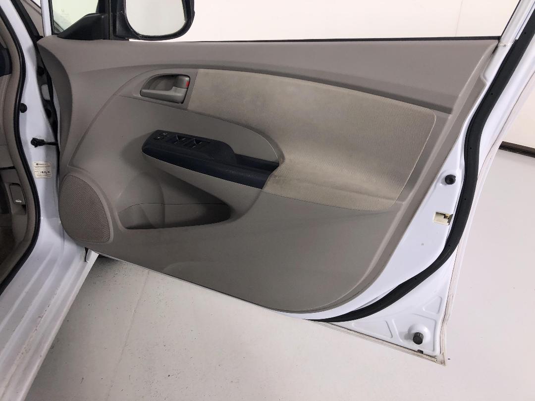 Photo '13' of Honda Insight Photo '13' of Honda Insight