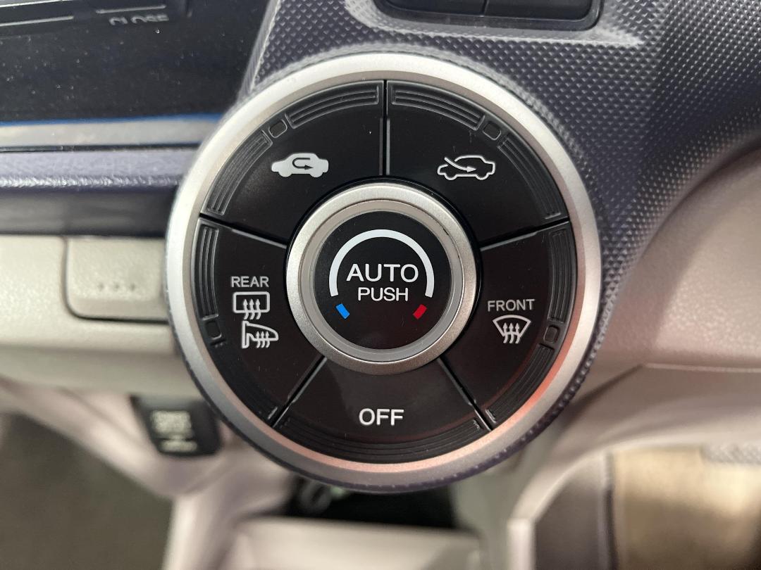 Photo '24' of Honda Insight Hybrid