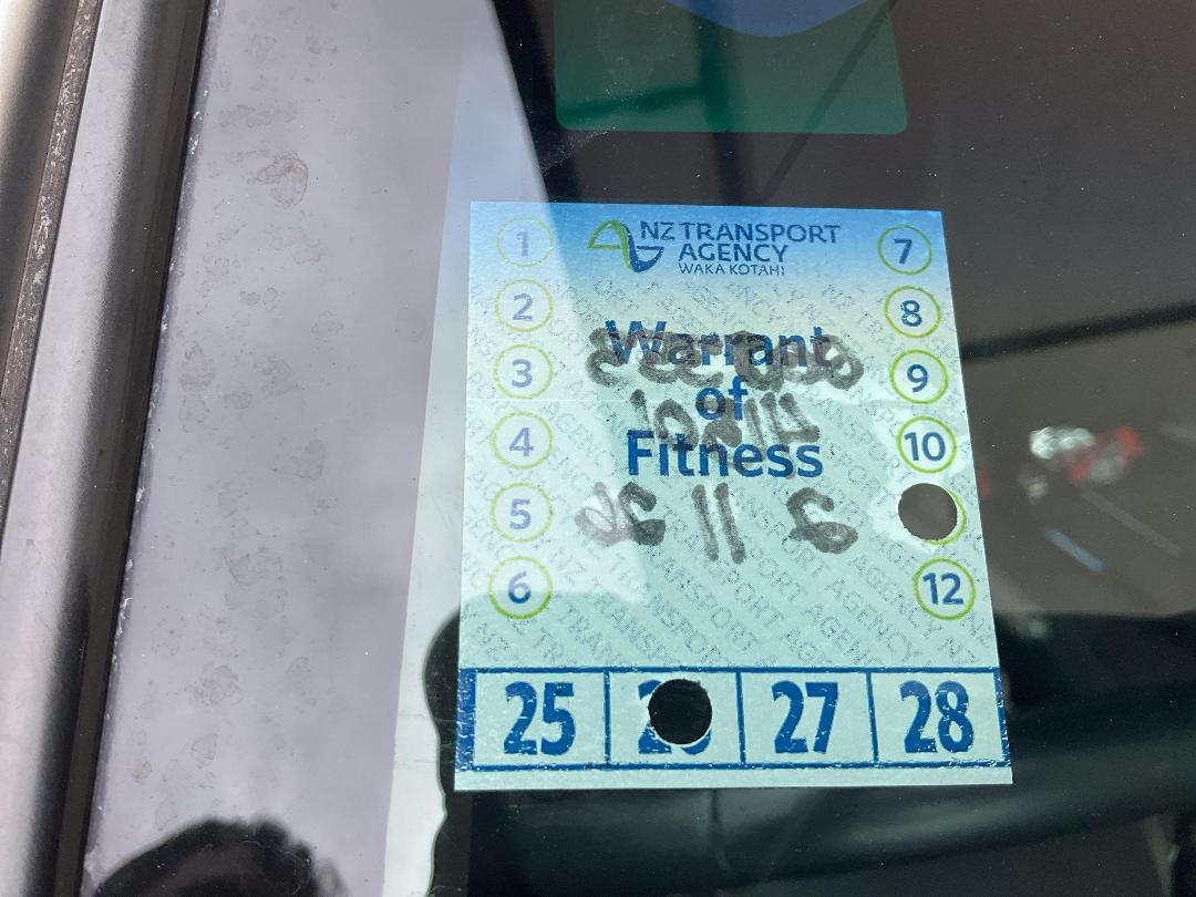 Photo '28' of Honda Insight Photo '28' of Honda Insight