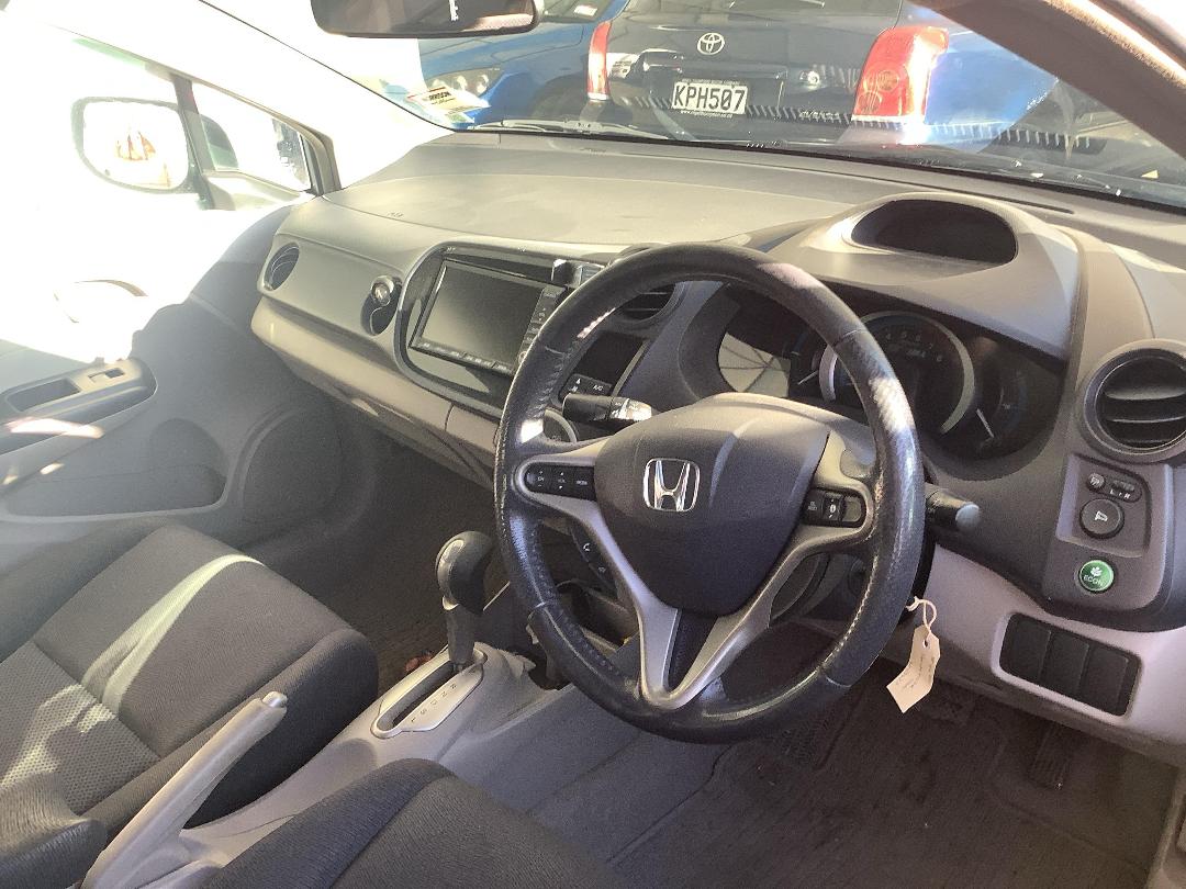 Photo '13' of Honda Insight Photo '13' of Honda Insight