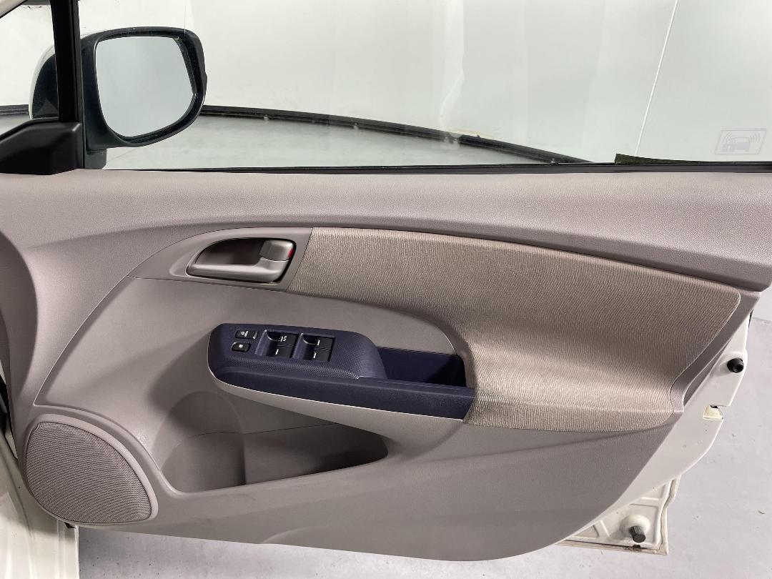 Photo '15' of Honda Insight