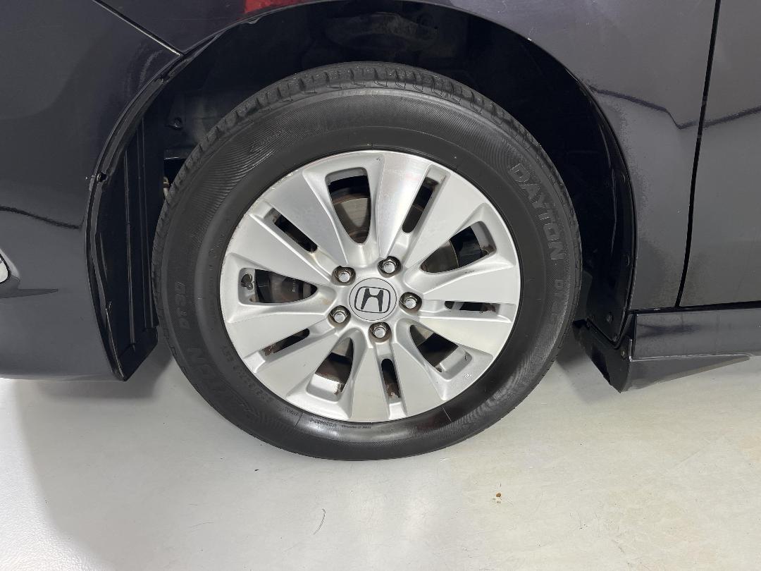 Photo '10' of Honda Stepwagon Photo '10' of Honda Stepwagon