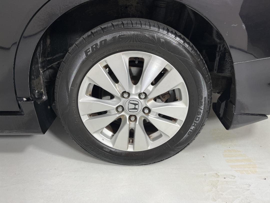 Photo '11' of Honda Stepwagon Photo '11' of Honda Stepwagon