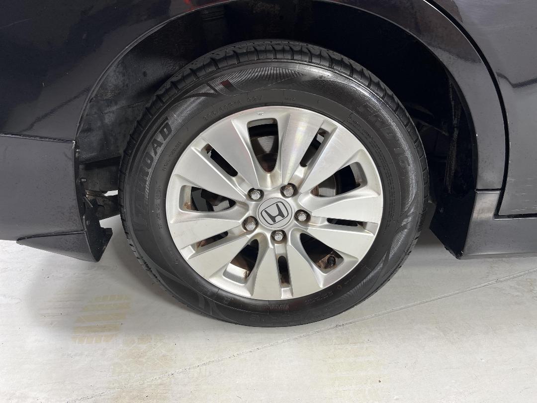 Photo '12' of Honda Stepwagon Photo '12' of Honda Stepwagon