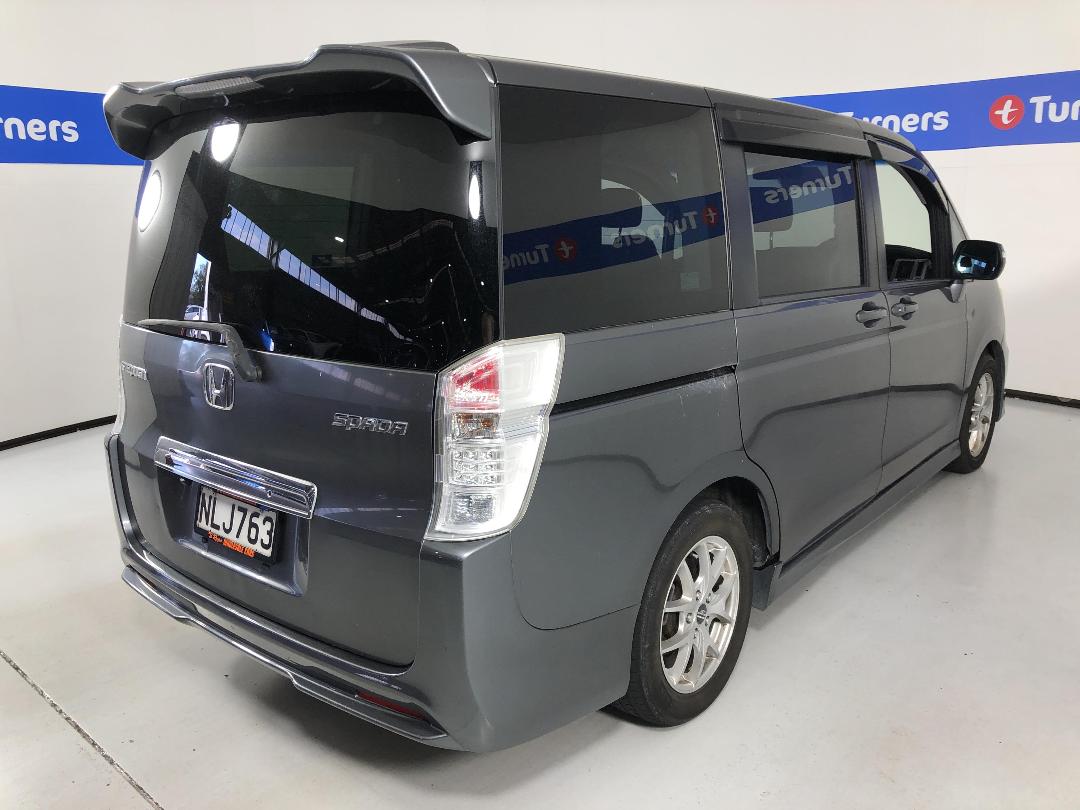 Photo '7' of Honda Stepwagon