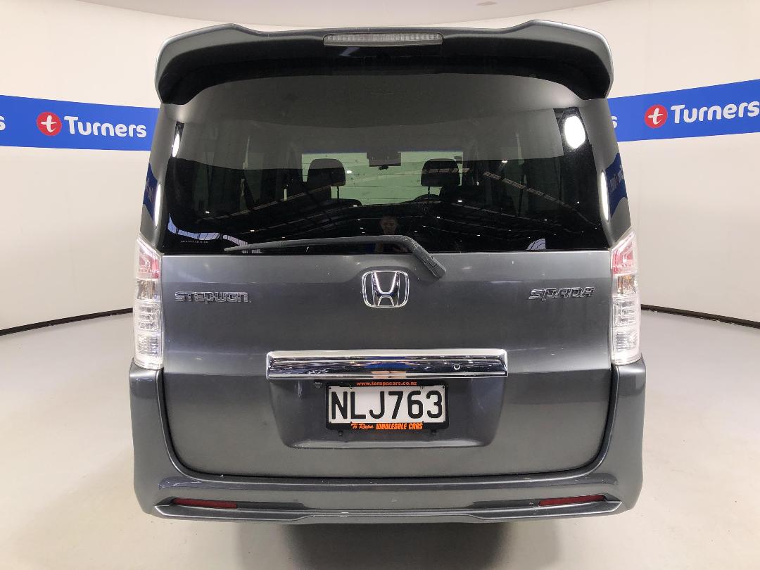 Photo '9' of Honda Stepwagon