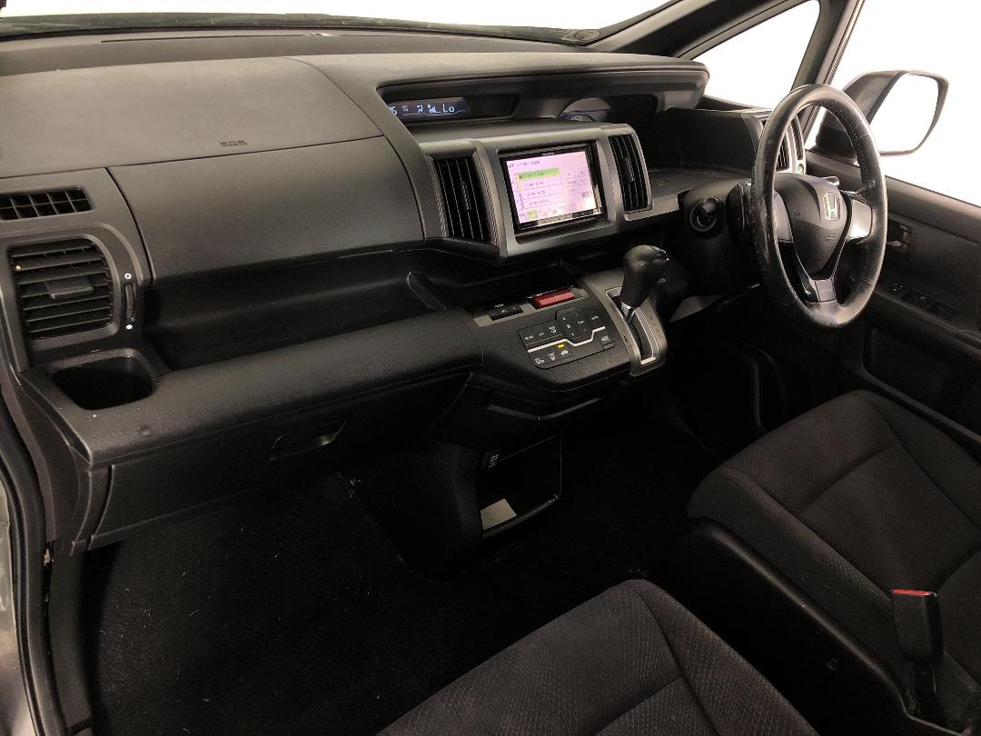 Photo '18' of Honda Stepwagon