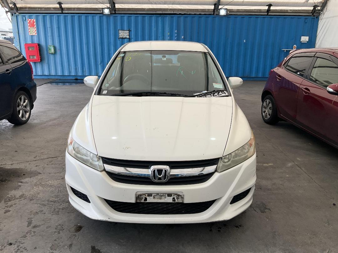 Photo '3' of Honda Stream Photo '3' of Honda Stream