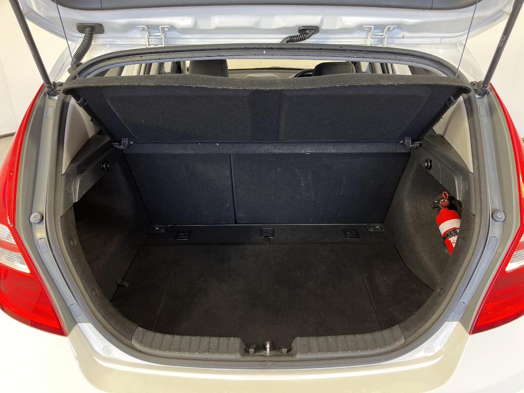 Photo '14' of Hyundai I30