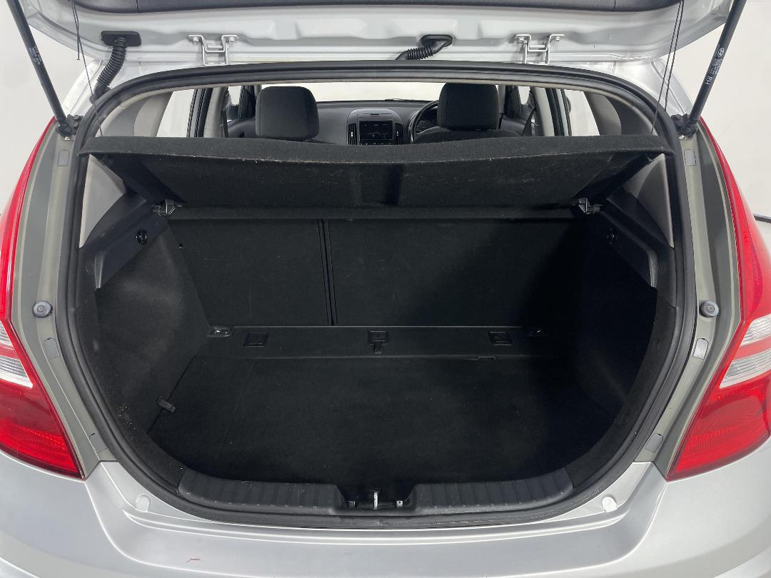 Photo '14' of Hyundai I30 Photo '14' of Hyundai I30