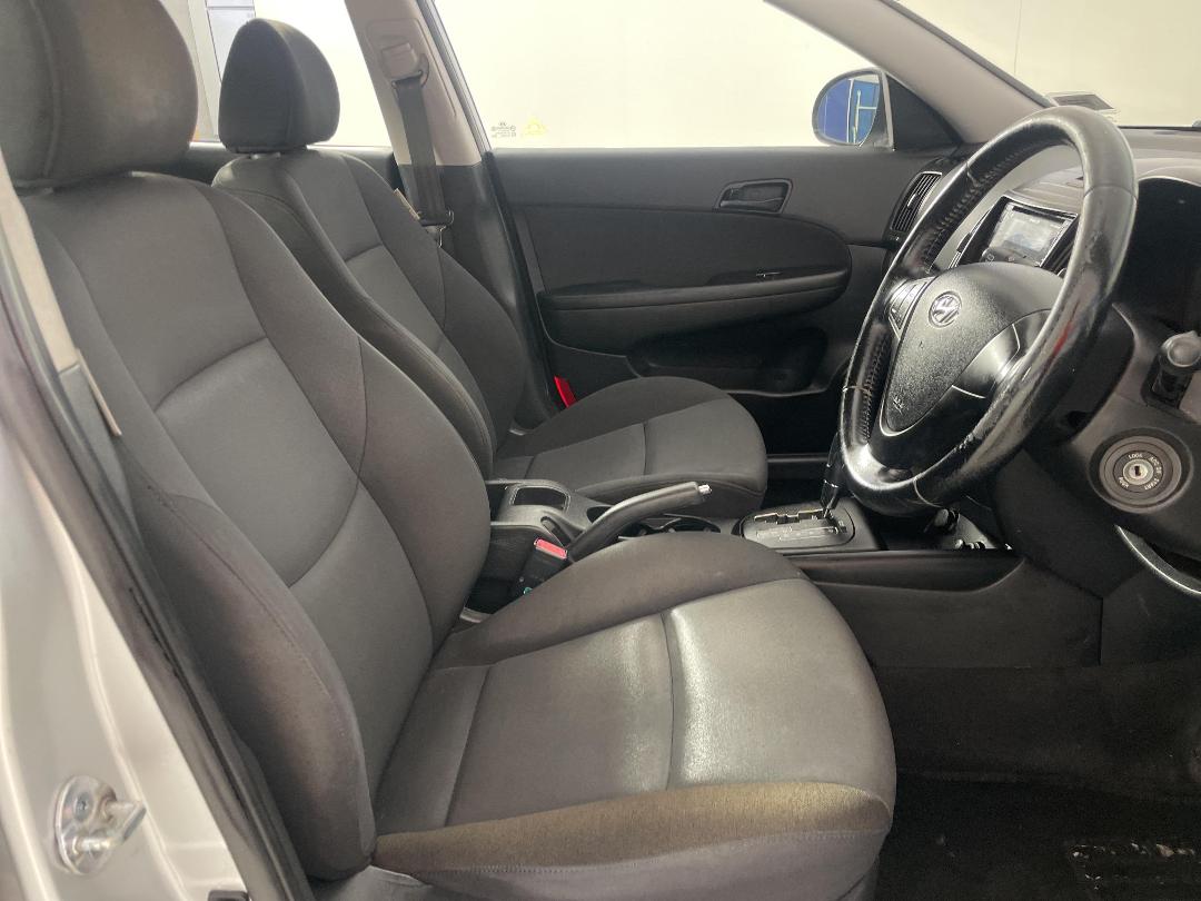 Photo '16' of Hyundai I30 Photo '16' of Hyundai I30