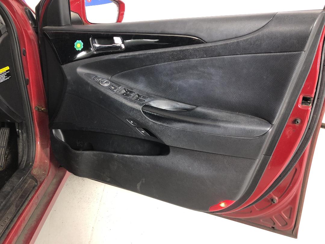 Photo '15' of Hyundai I45