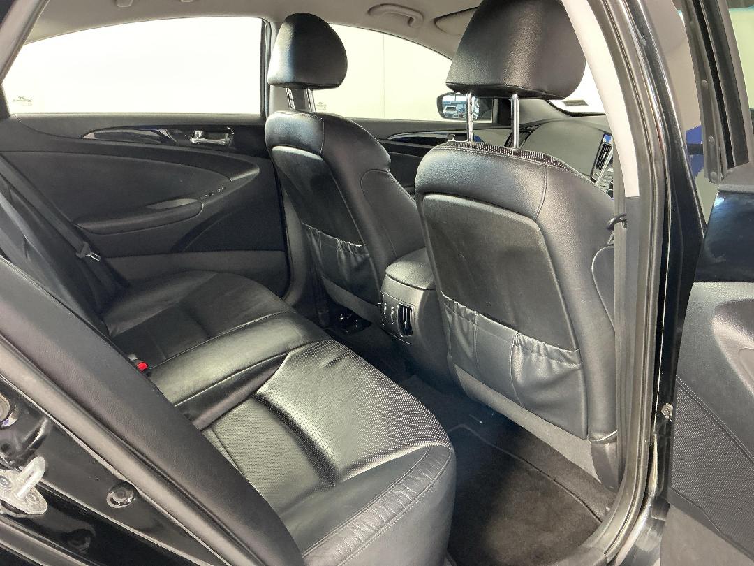 Photo '20' of Hyundai I45 Photo '20' of Hyundai I45