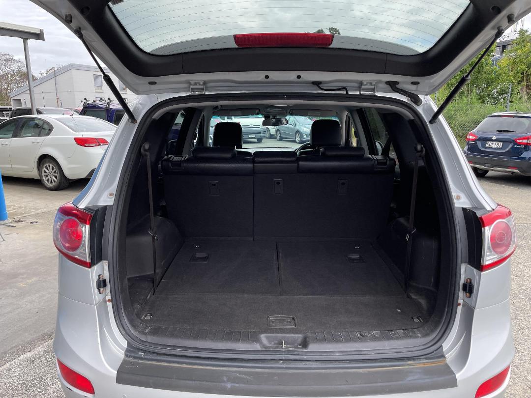 Photo '8' of Hyundai Santa FE