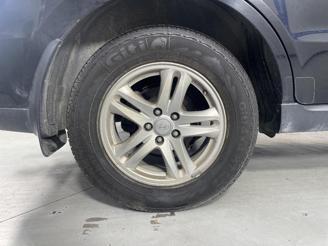 Photo '12' of Hyundai Santa FE