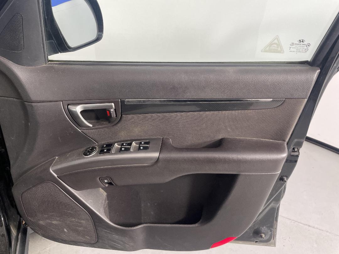 Photo '15' of Hyundai Santa FE