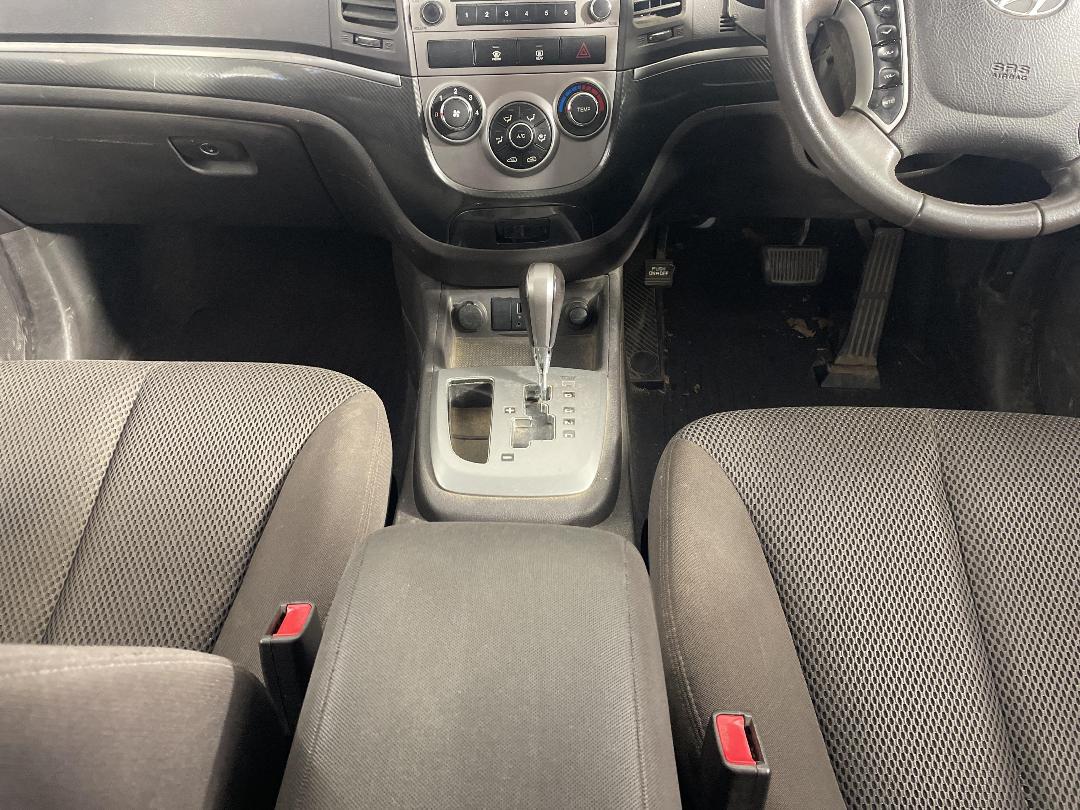 Photo '18' of Hyundai Santa FE