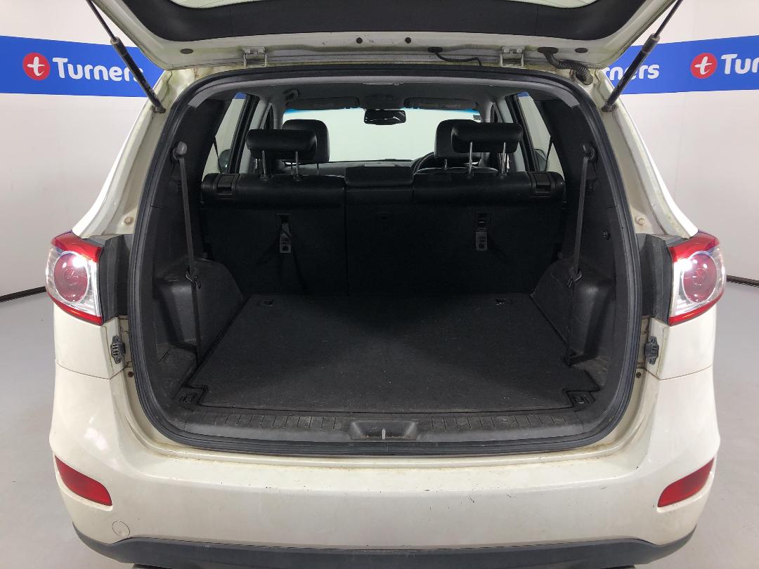 Photo '14' of Hyundai Santa FE