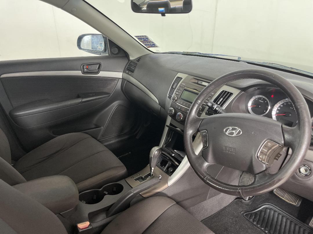 Photo '14' of Hyundai Sonata Crdi Photo '14' of Hyundai Sonata Crdi