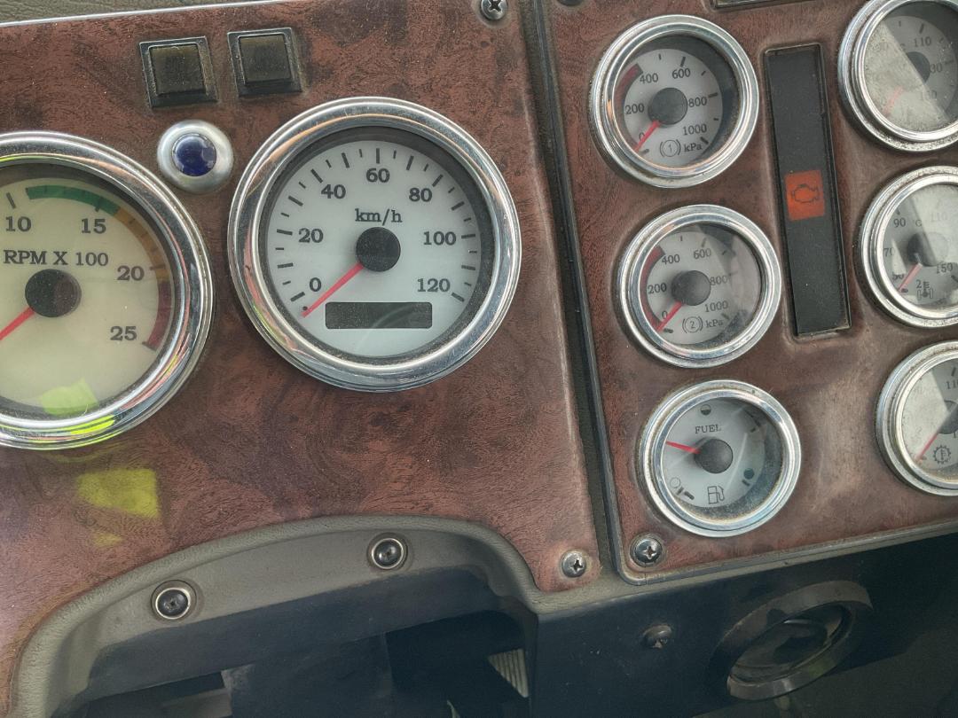 Photo '24' of International 9800 EAGLE Logger