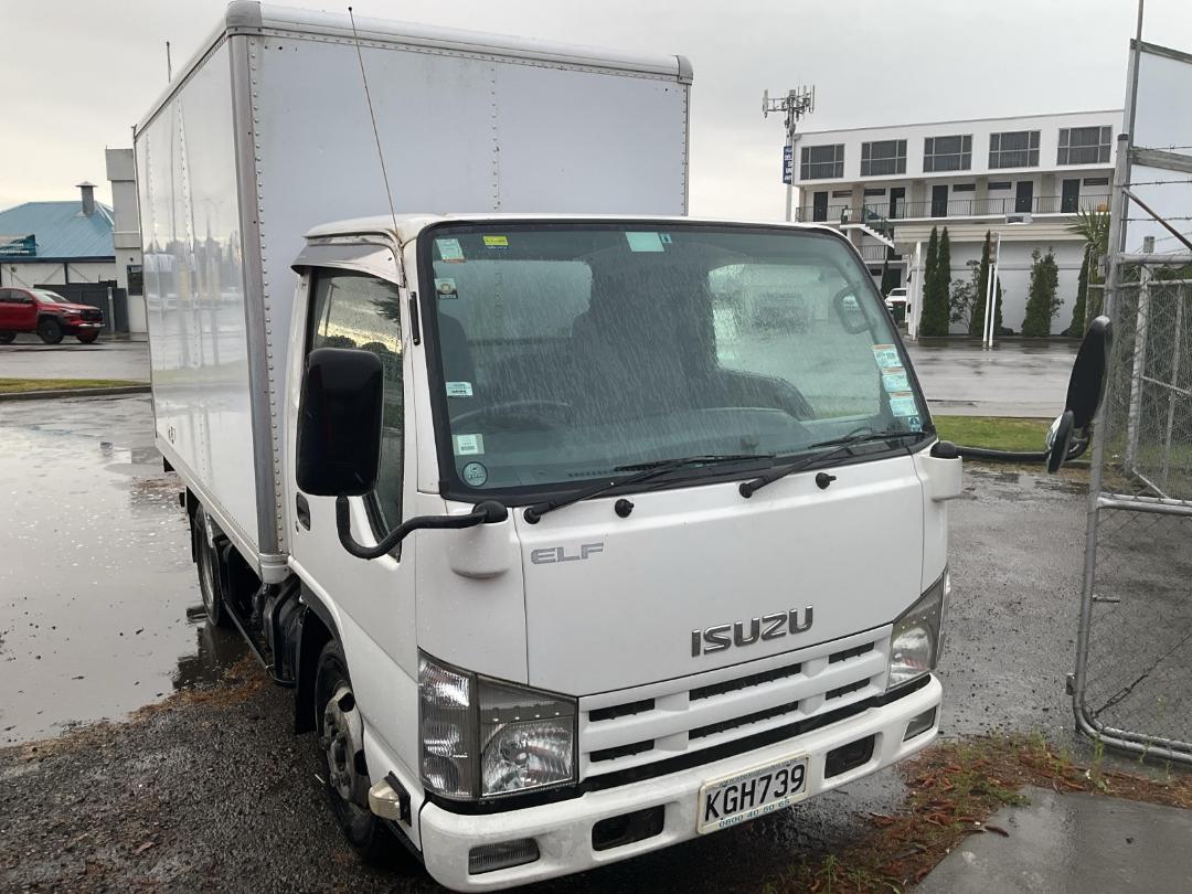 Photo '6' of Isuzu NHR NHR85AN Box Body Photo '6' of Isuzu NHR NHR85AN Box Body
