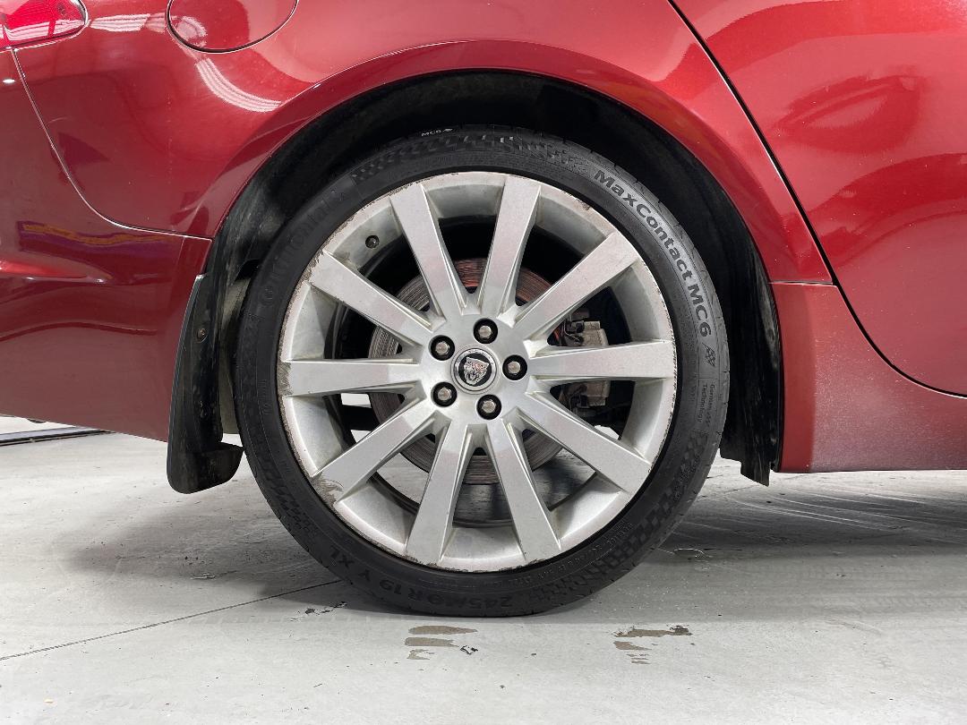 Photo '12' of Jaguar XF