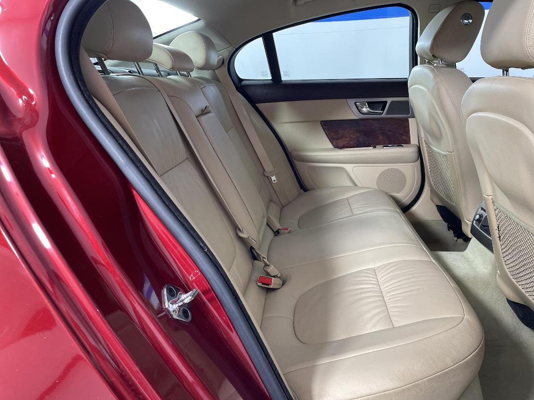 Photo '20' of Jaguar XF