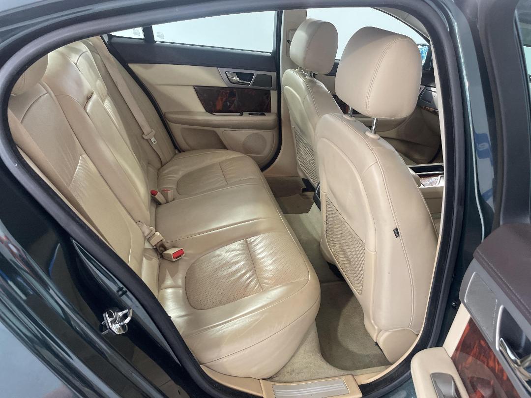 Photo '20' of Jaguar XF