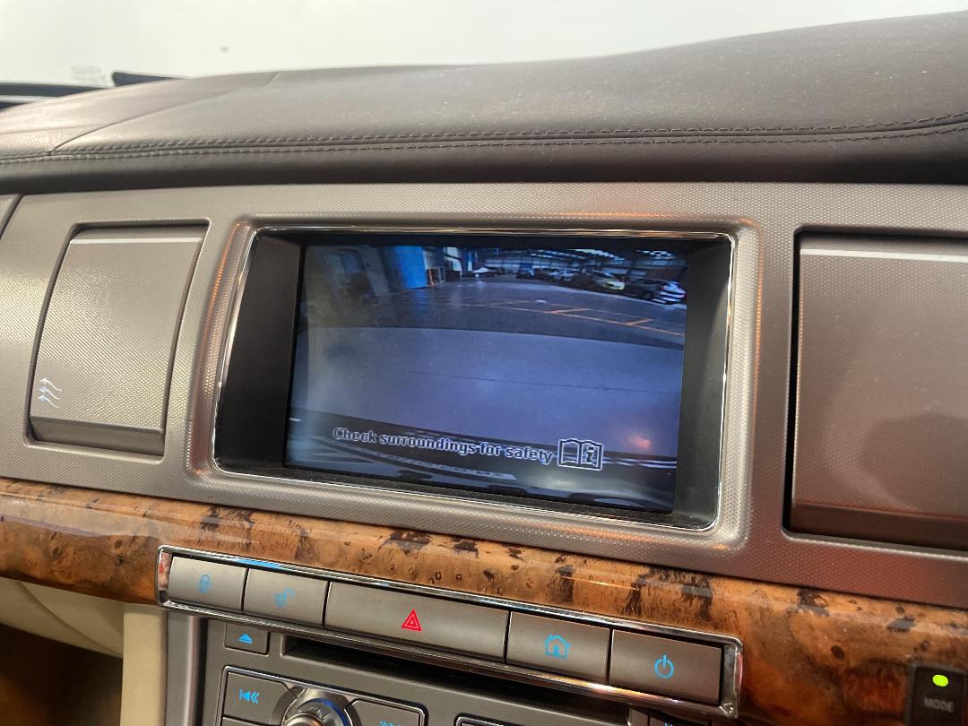 Photo '30' of Jaguar XF