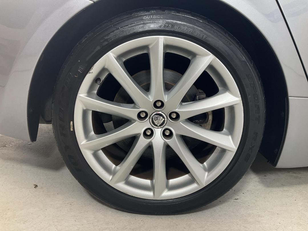 Photo '12' of Jaguar XJ