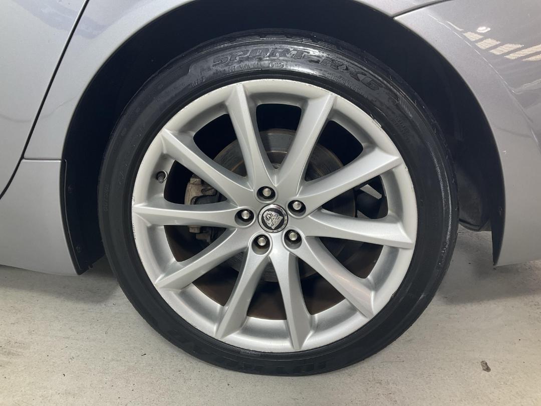 Photo '11' of Jaguar XJ