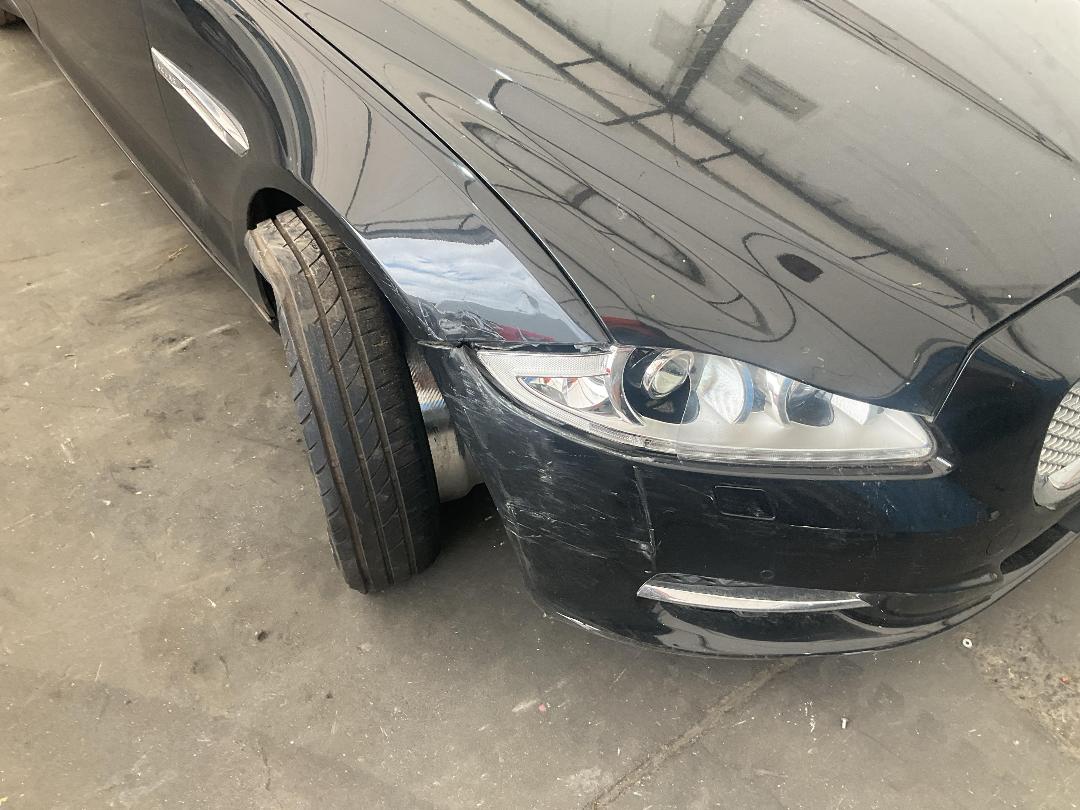 Photo '4' of Jaguar XJ