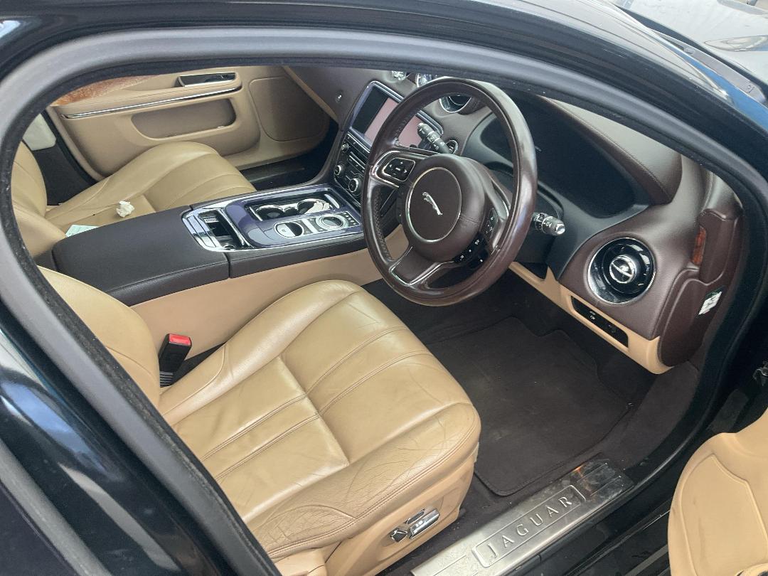 Photo '20' of Jaguar XJ