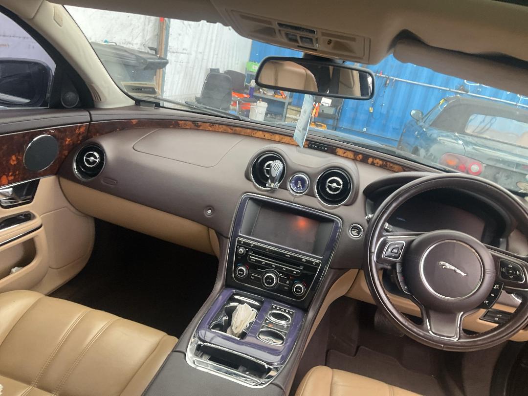 Photo '22' of Jaguar XJ