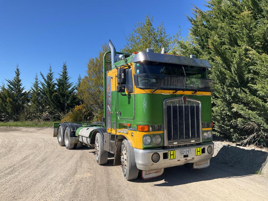 Photo '7' of Kenworth K108 Cab Chassis