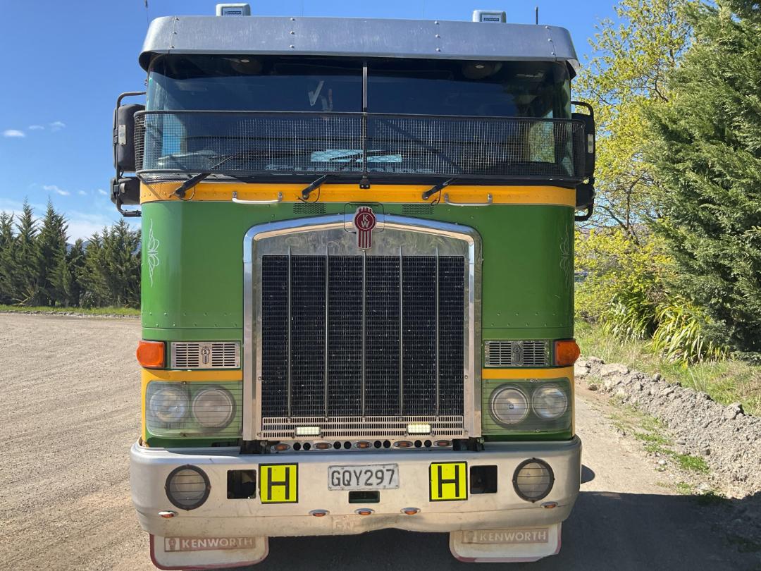 Photo '20' of Kenworth K108 Cab Chassis