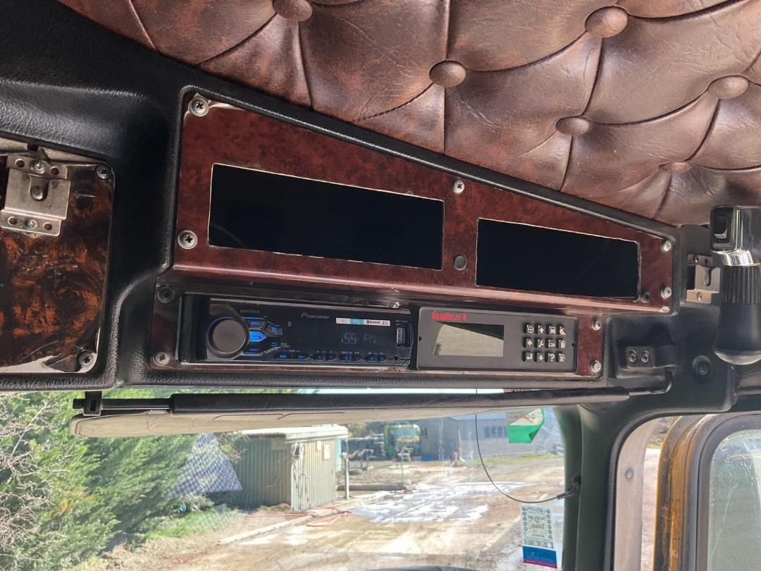 Photo '25' of Kenworth K108 Cab Chassis