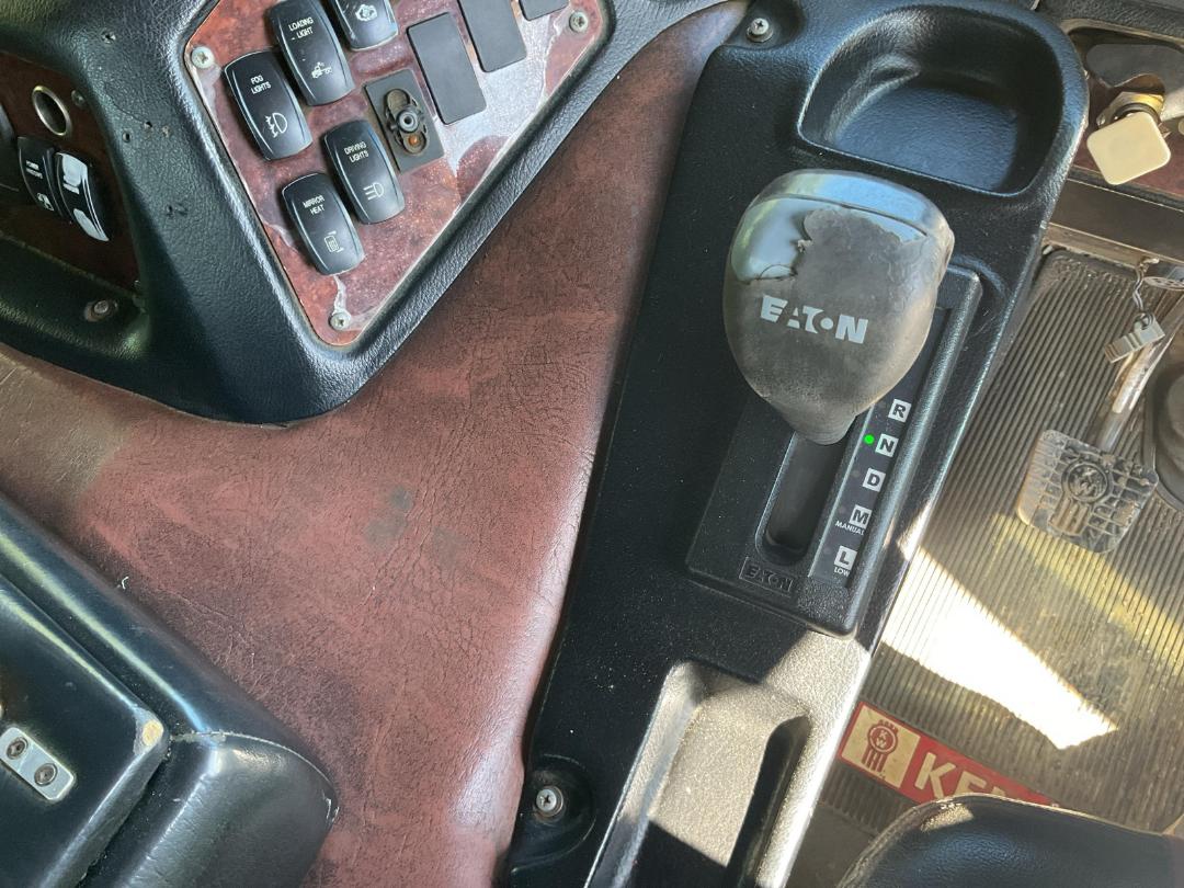 Photo '27' of Kenworth K108 Cab Chassis