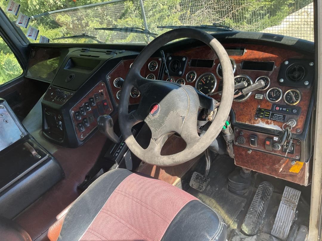 Photo '30' of Kenworth K108 Cab Chassis